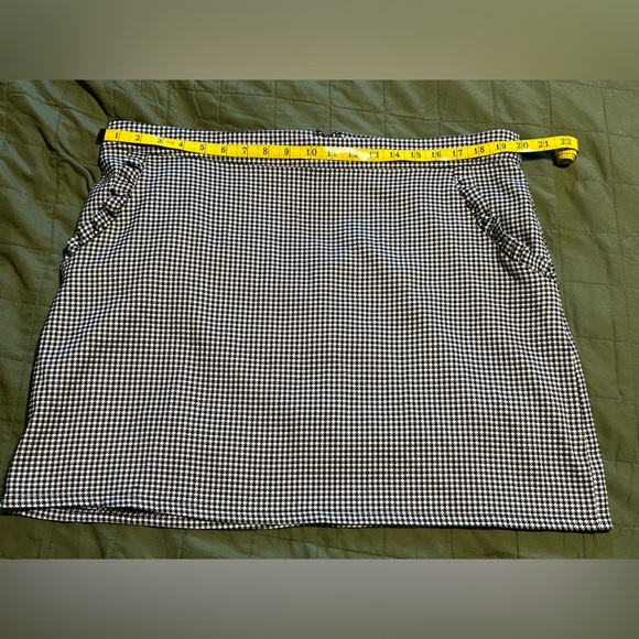 Forever 21 Houndstooth Mini Skirt - Picture 3 of 4
